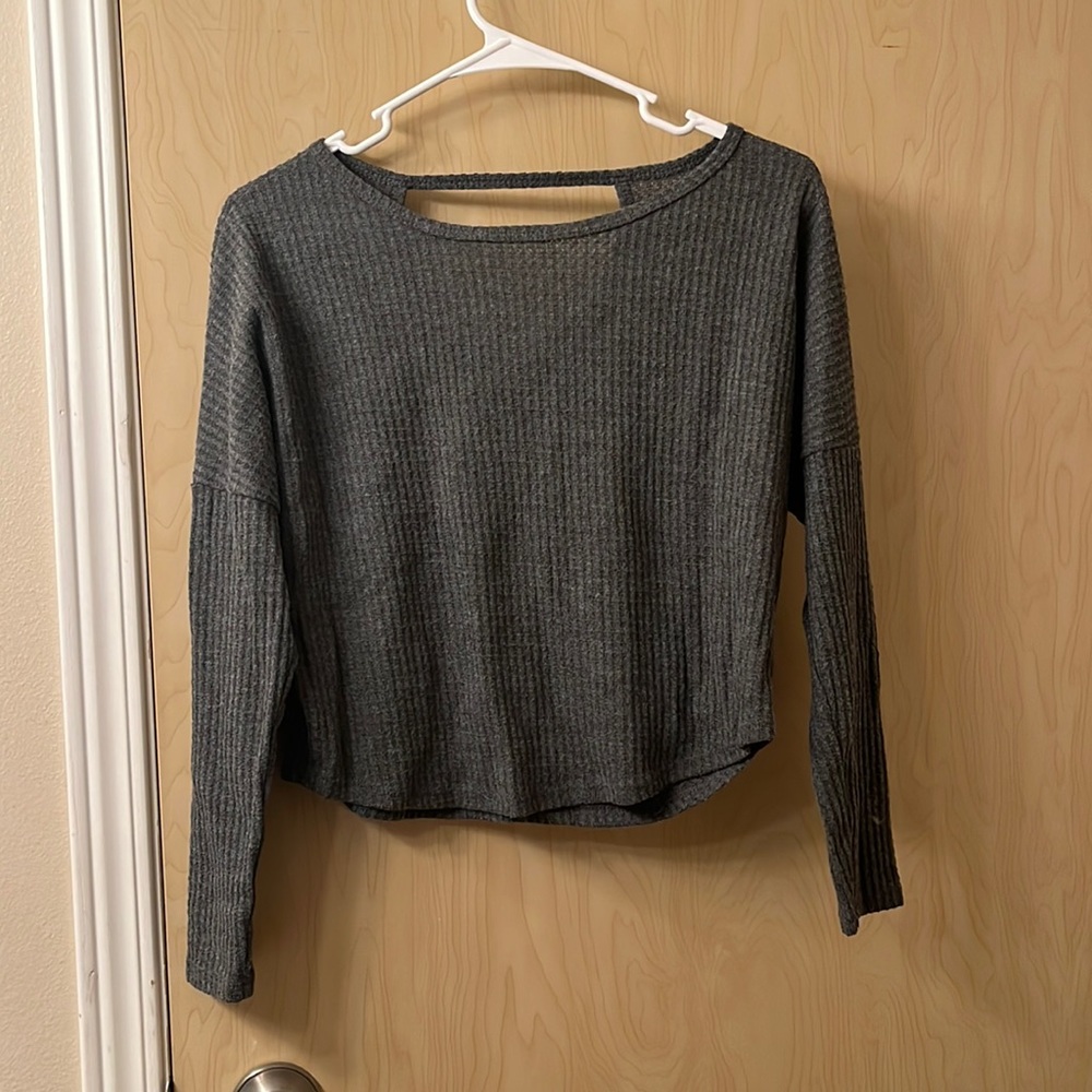 Medium, Gray long sleeve cropped sweater